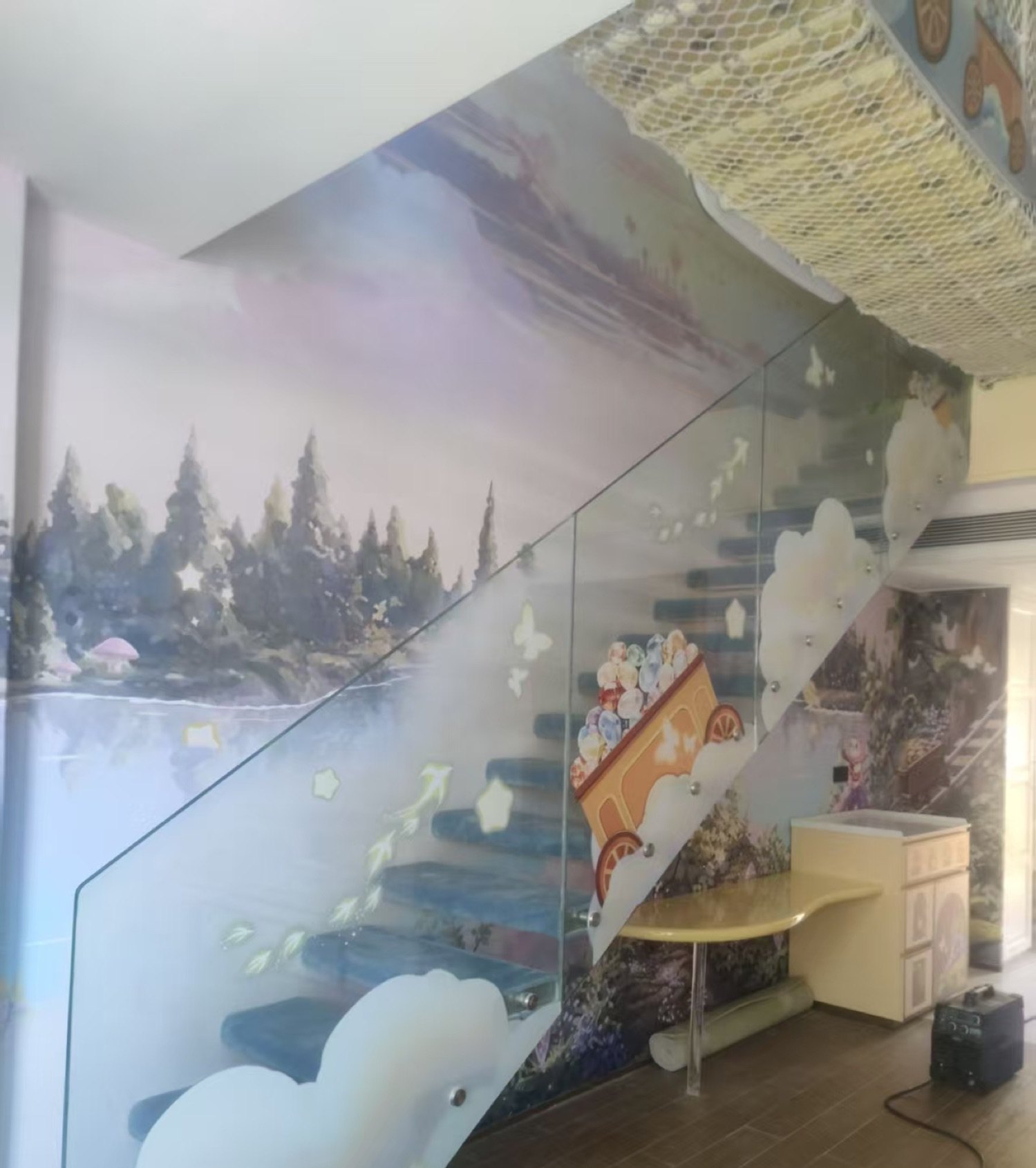 Floating staircase, hot-spring hotel — Tangxia, Dongguan
