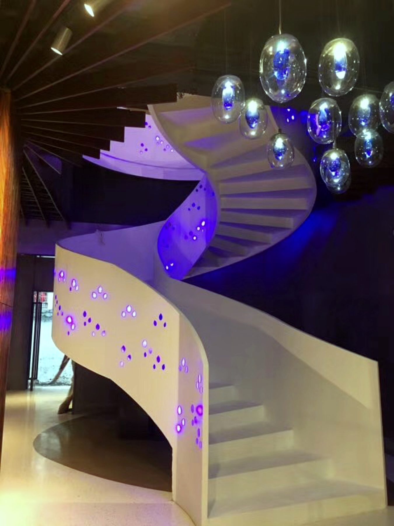 杨丽萍孔雀窝（杨丽萍专卖店）