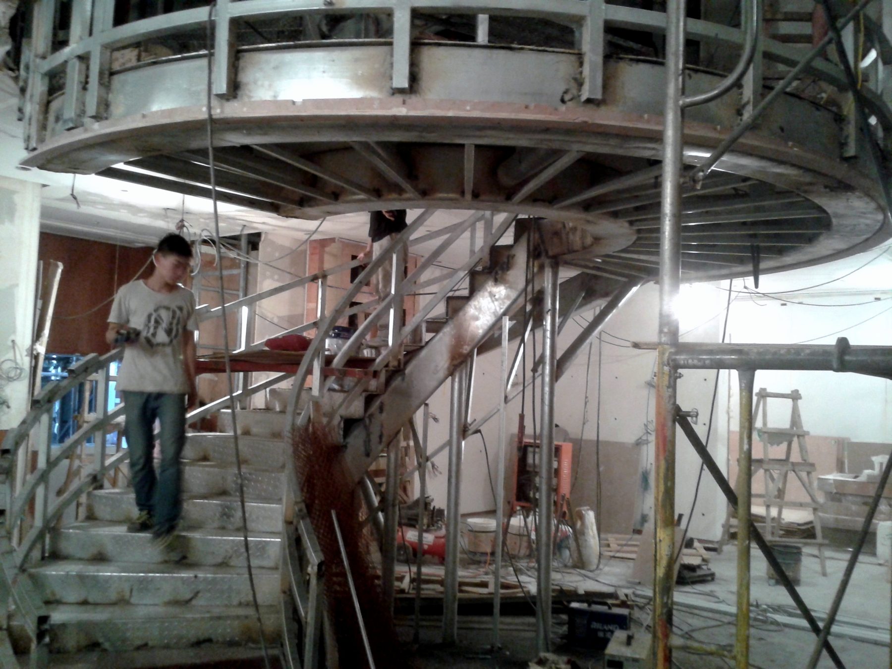 Multi-level helical staircase — Hangzhou