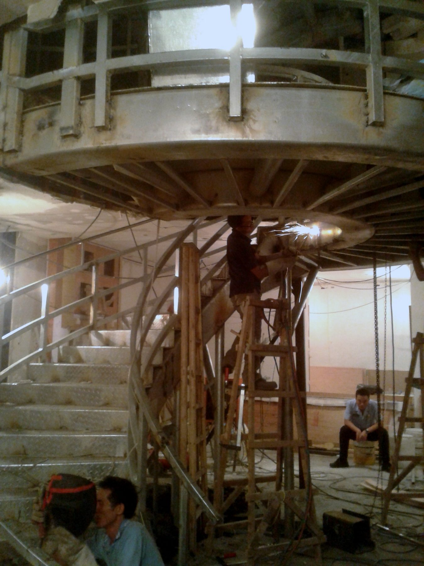 Multi-level helical staircase — Hangzhou